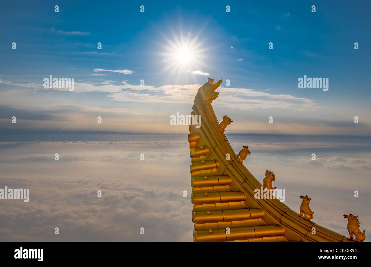 Dougong Rafter Dougong brackets roof hi-res stock photography and images - Alamy