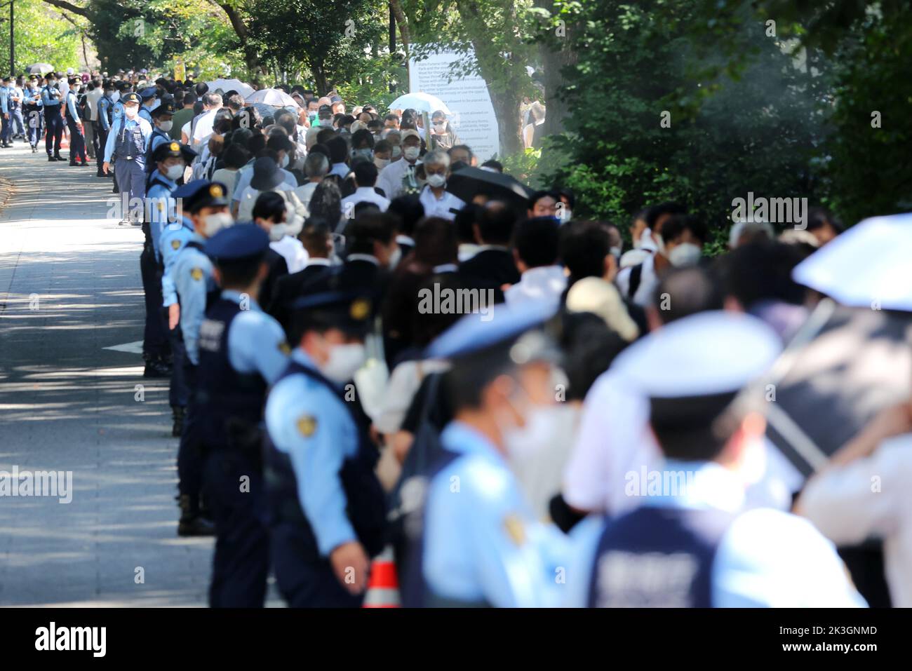 Tokyo, Japan on September 27, 2022People line up near the Nippon Budokan to offer flowers ahead of the state funeral for Japan's former Prime Minister Shinzo Abe in Tokyo, Japan on September 27, 2022. Credit: Naoki Nishimura/AFLO/Alamy Live News Stock Photo