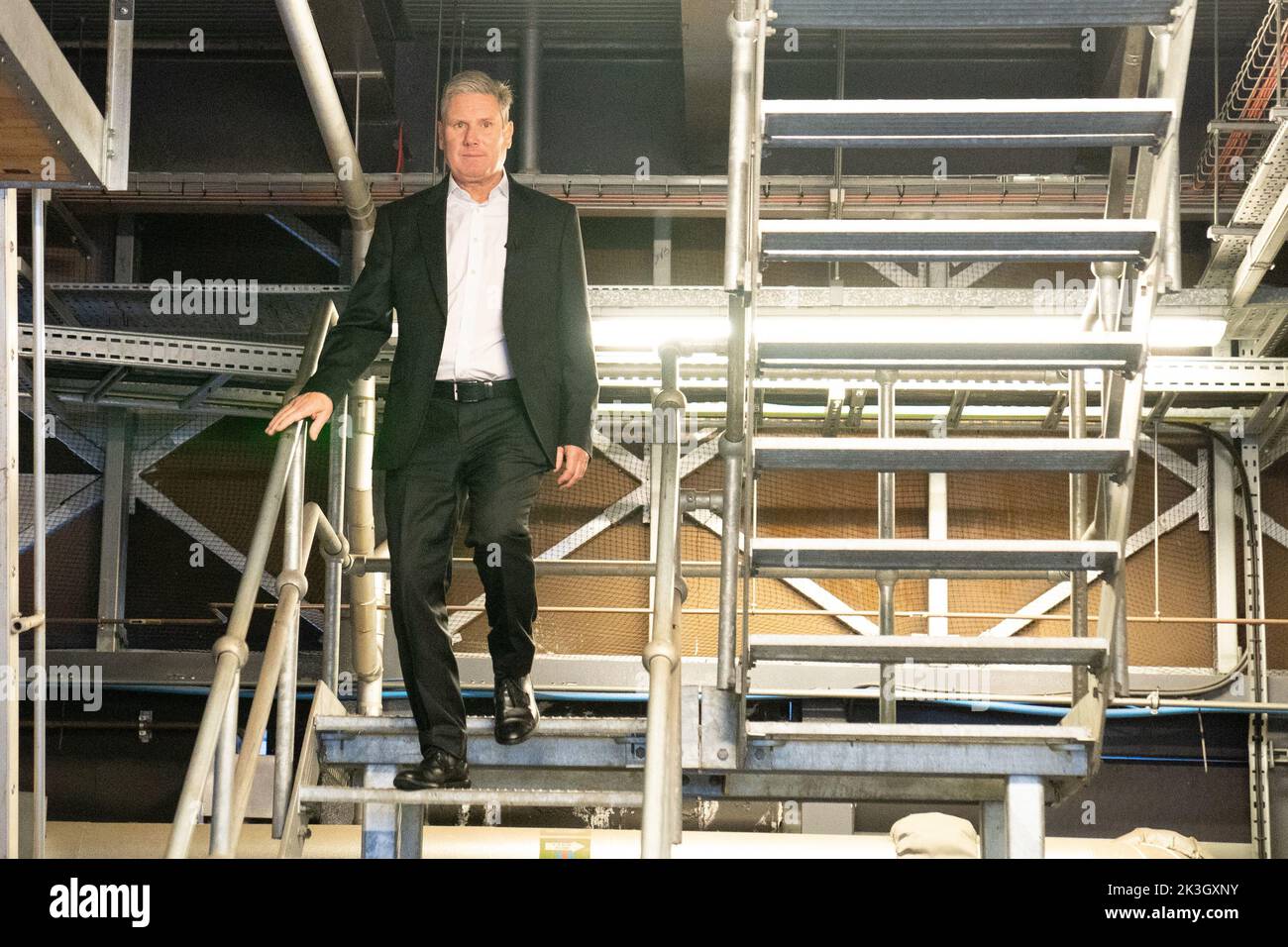 Labour leader Sir Keir Starmer visits Liverpool University's Energy Centre where he saw research into sustainable energy, during his attendance at the Labour Party Conference Liverpool. Picture date: Monday September 26, 2022. Stock Photo