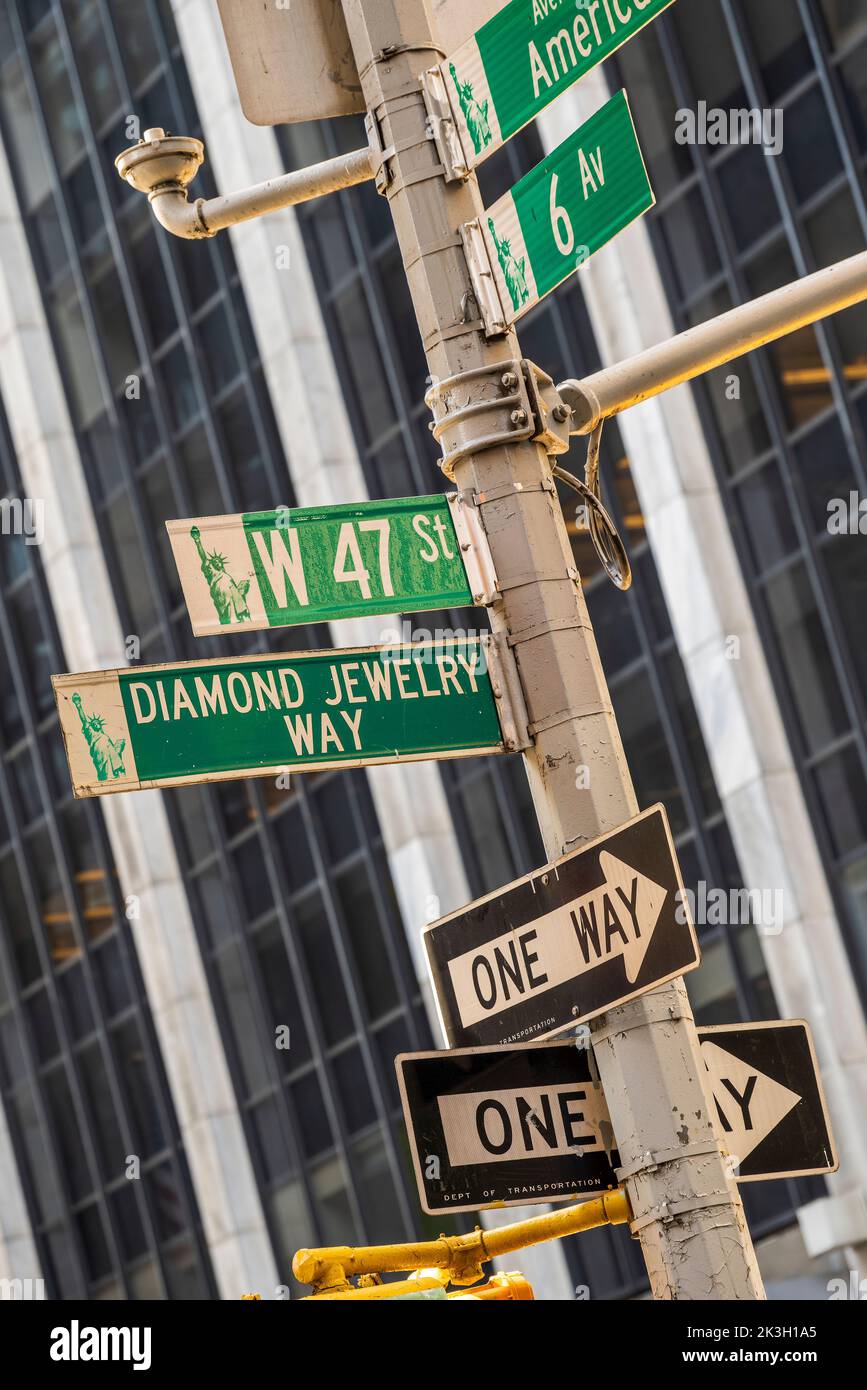 Diamond Jewelry Way street sign, Manhattan, New York, USA Stock Photo