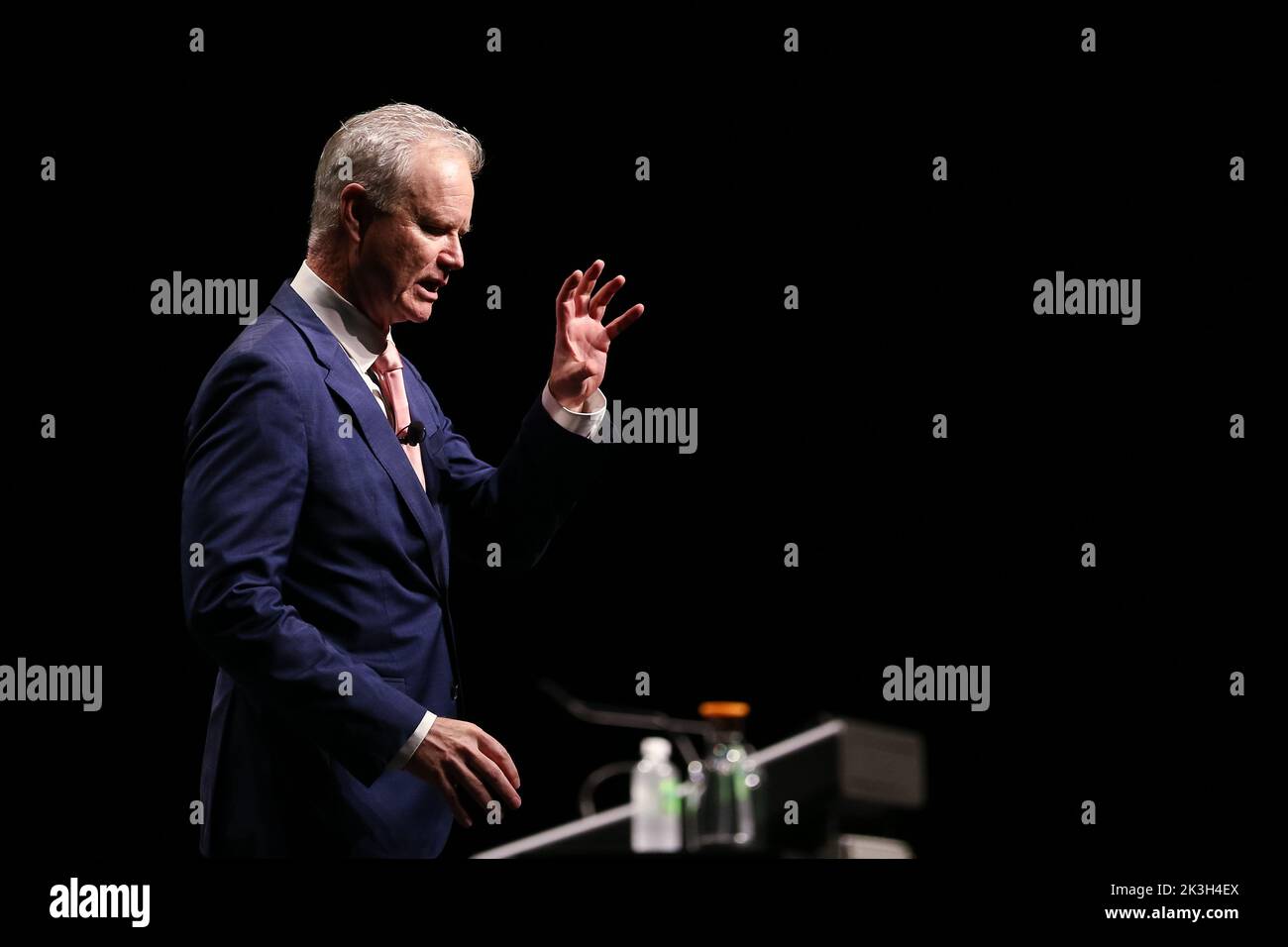 Melbourne, Australia, 26 September, 2022. Well known commentator Ross Cameron opens the night during An Evening With Nigel Farage at The Melbourne Convention and Exhibition Centre on September 26, 2022 in Melbourne, Australia. Credit: Dave Hewison/Speed Media/Alamy Live News Stock Photo
