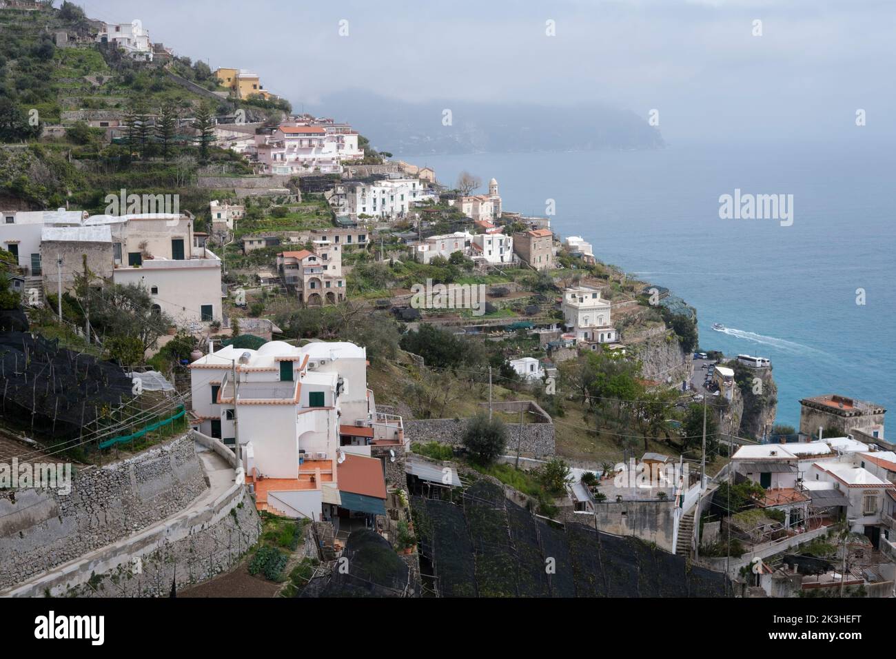 Typical buildings on the rocky Amalfi coast, Italy Stock Photo