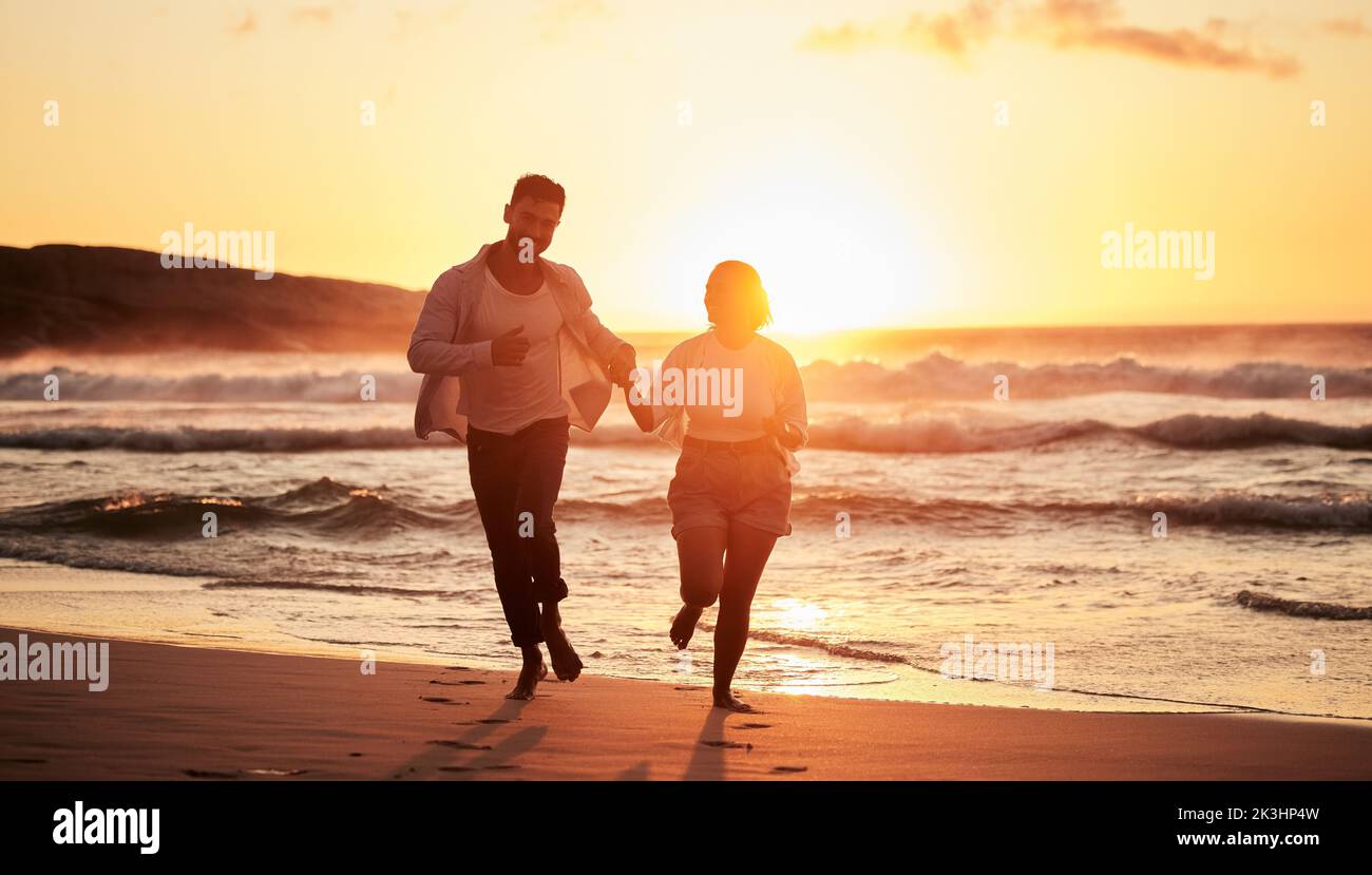 Shadow couple love hi-res stock photography and images - Alamy