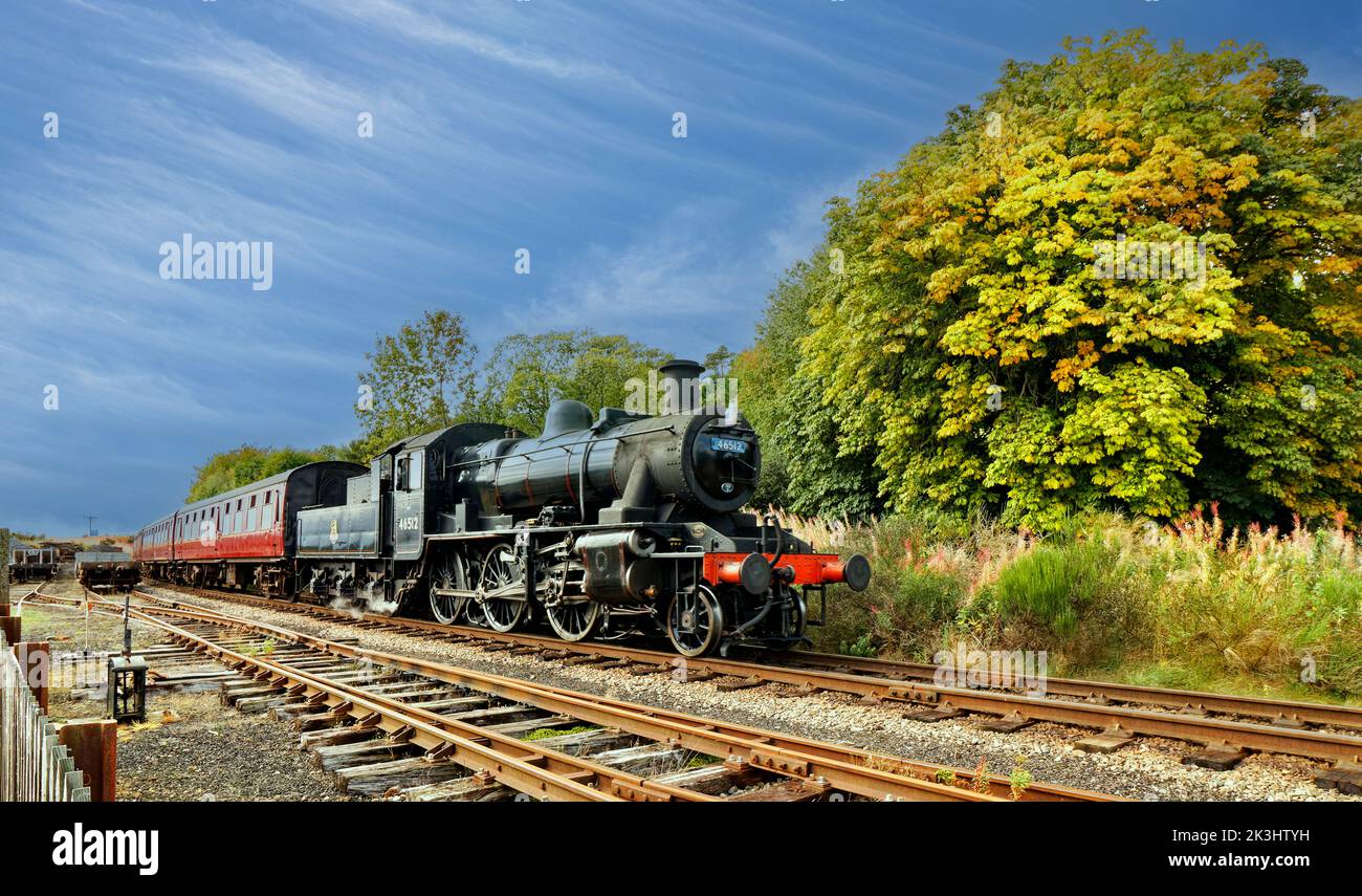 STRATHSPEY STEAM RAILWAY AVIEMORE SCOTLAND THE TRAIN APPROACHING