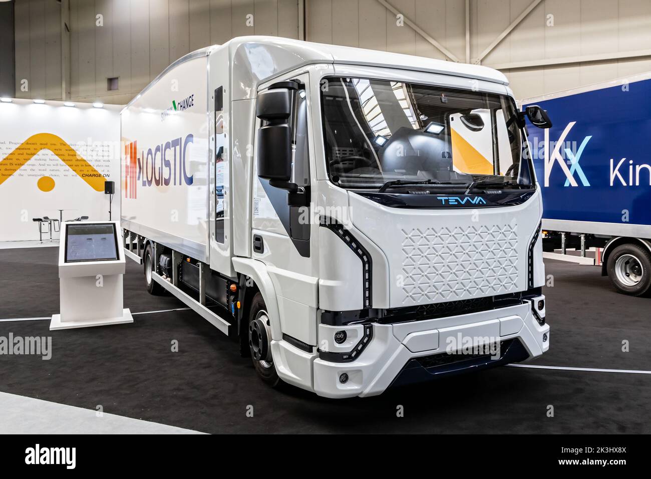Tevva hydrogen electric truck presented at the Hannover IAA
