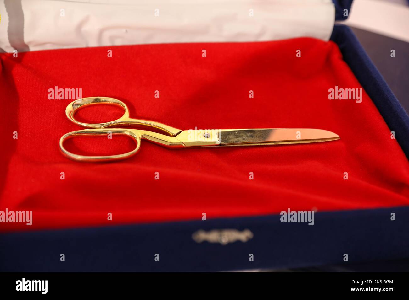 19 Scissors Superseded In Ribbon Cutting Stock Photos, High-Res