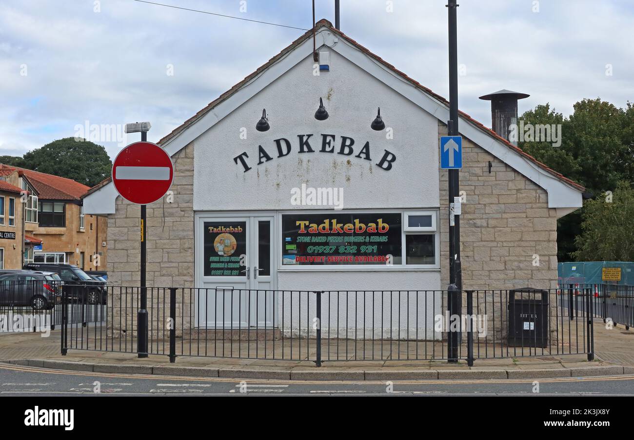 Tadkebab, 4 Commercial St, Tadcaster, North Yorkshire, England, UK, LS24 8AA - humorous shop names Stock Photo
