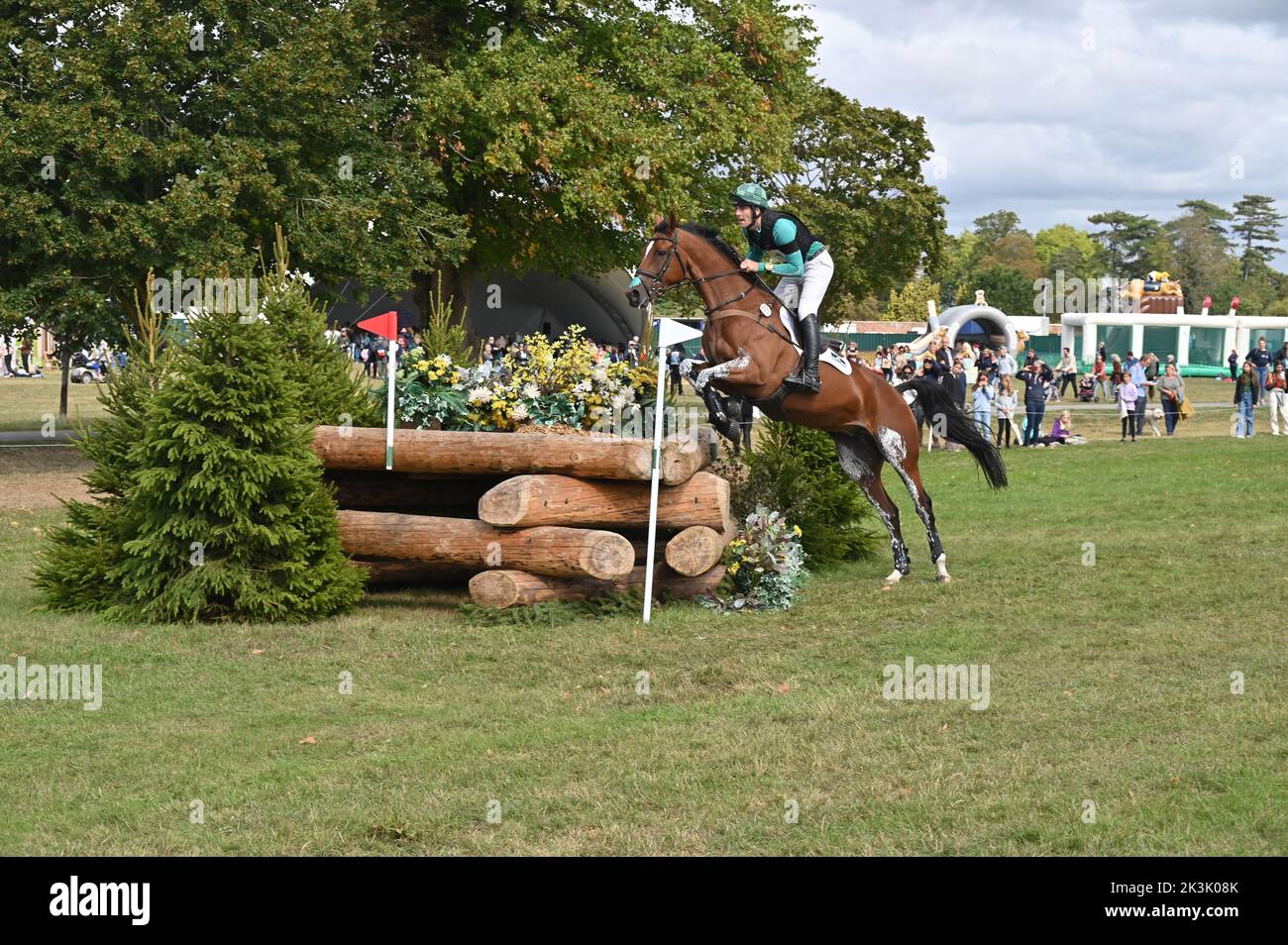 Max Warburton on Cooley Fireball, cross country phase of the CCI4*-S compettion, Blenheim Palace International Horse Trials, Blenheim Palace, Woodstoc Stock Photo