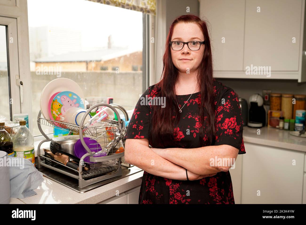 Single mother Rebecca O'Rielly at her home in Ballyfermot. Picture date: Monday September 26, 2022. Stock Photo