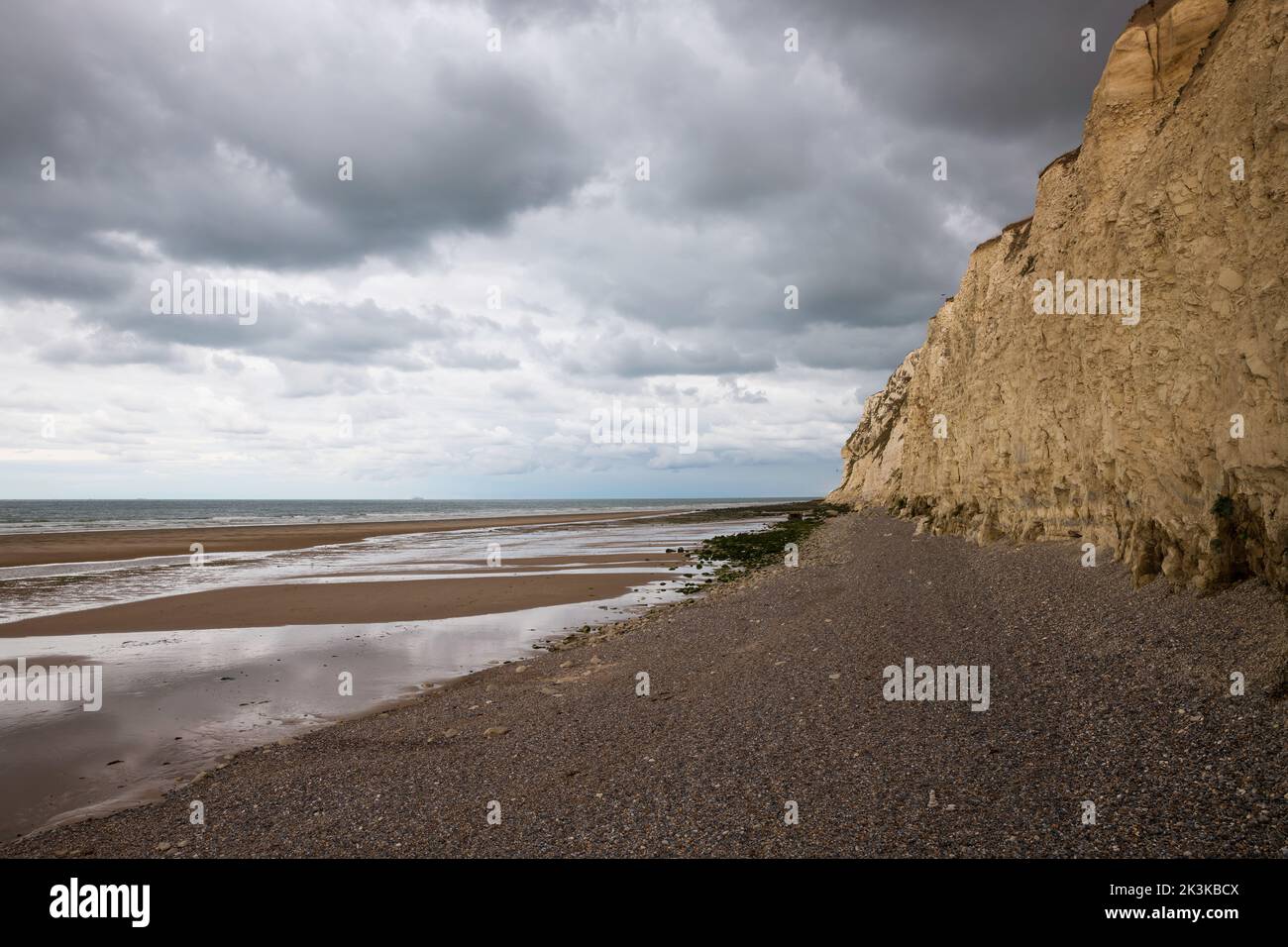 low tide on the beach of cap blanc nez in france with the white chalk cliffs Stock Photo