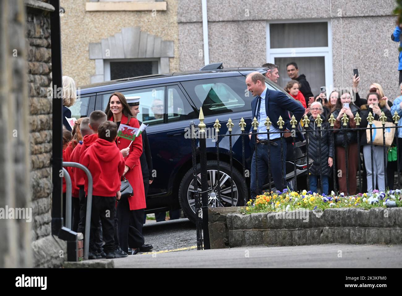 Britain's Prince William and Catherine, Princess of Wales visit St Thomas Church, Swansea, a community hub and food bank, in Britain September 27, 2022. Geoff Pugh/Pool via REUTERS Stock Photo