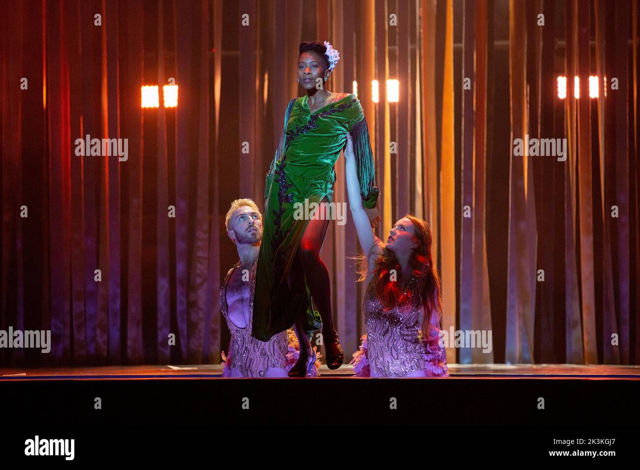 l-r: Dylan Tedaldi, Naya Lovell (Grace), Seren Williams in PEAKY BLINDERS: THE REDEMPTION OF THOMAS SHELBY presented by Ballet Rambert at the Birmingham Hippodrome, Birmingham, England 28/09/2022 written & adapted for the stage by Steven Knight music: Roman GianArthur music director: Yaron Engler dramaturgy: Kaite O’Reilly set design: Moi Tran costumes: Richard Gellar lighting: Natasha Chivers fights: Adrian Palmer choreographed & directed by Benoit Swan Pouffer Stock Photo