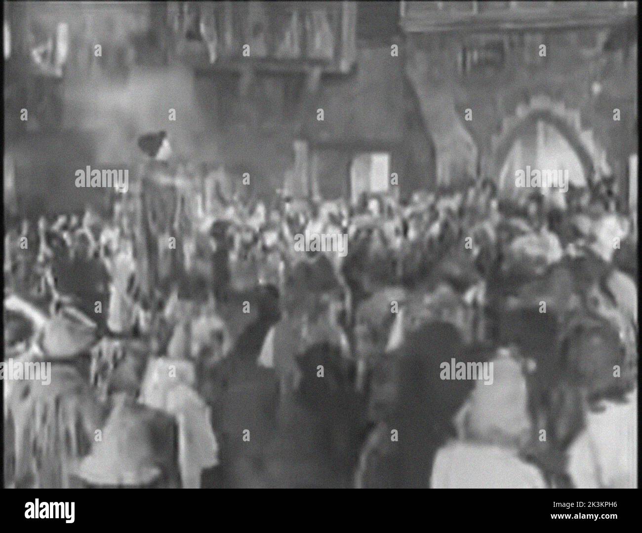 Hunchback of Notre Dame vintage still from 1923 movie Stock Photo - Alamy