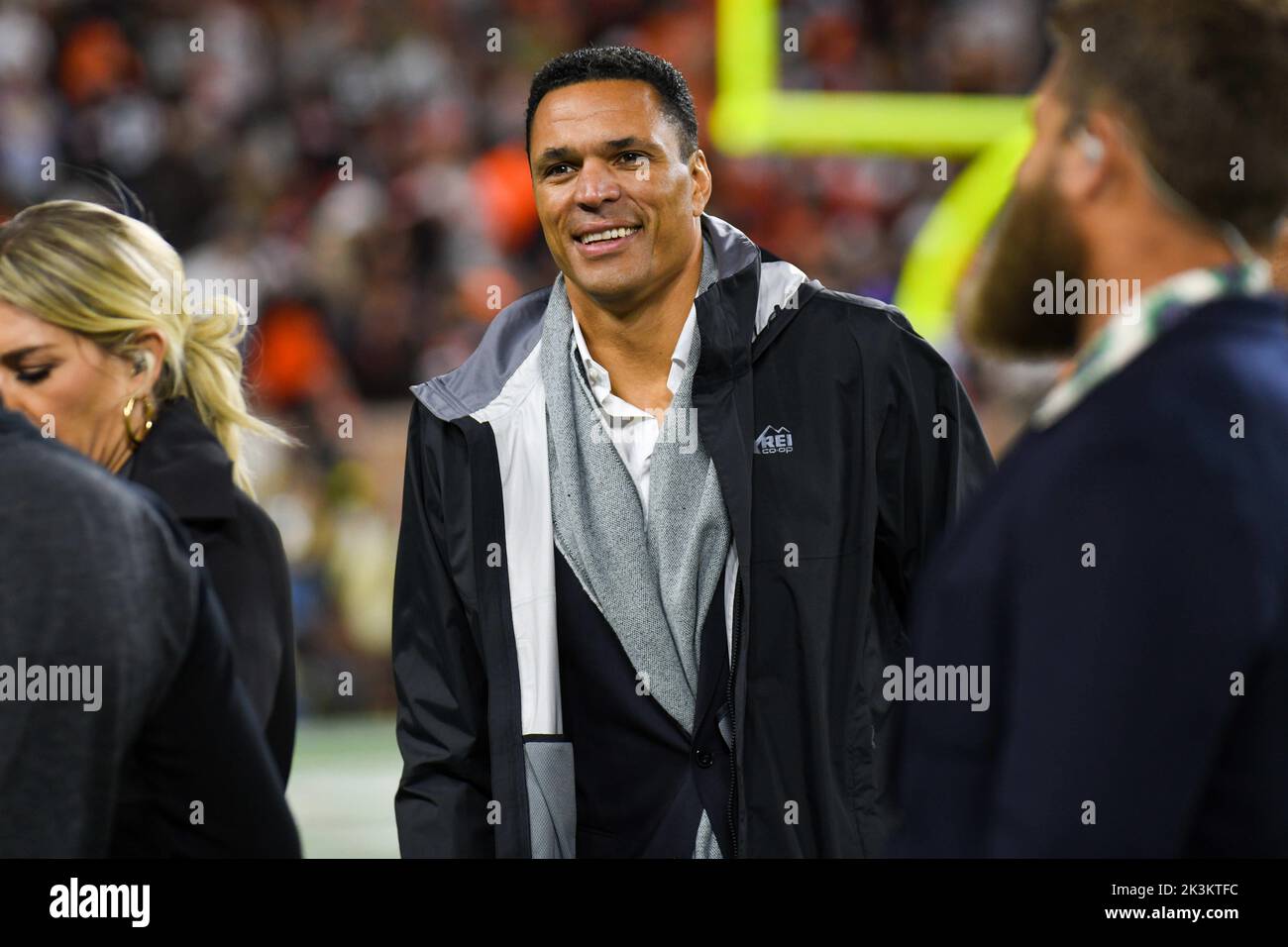 Tony gonzalez hi-res stock photography and images - Alamy