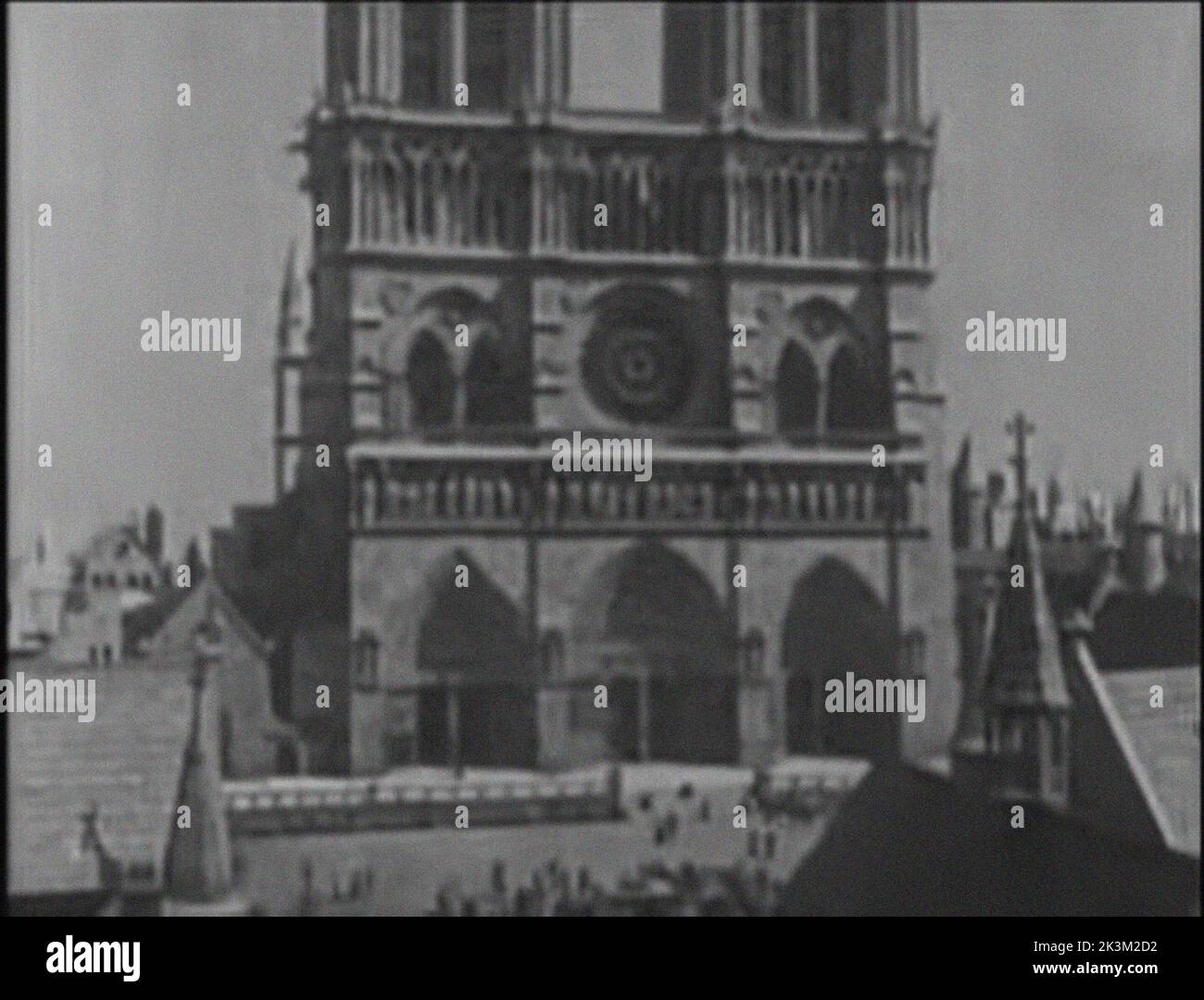 Hunchback of Notre Dame vintage still from 1923 movie Stock Photo - Alamy Hunchback of Notre Dame vintage still from 1923 movie Stock Photo - Alamy