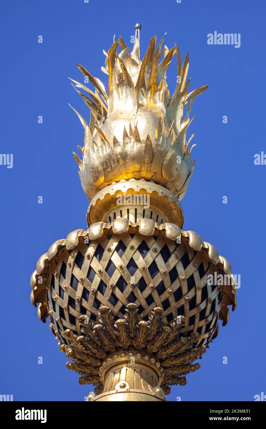 The monument to the great fire of london 1666 stock photo alamy