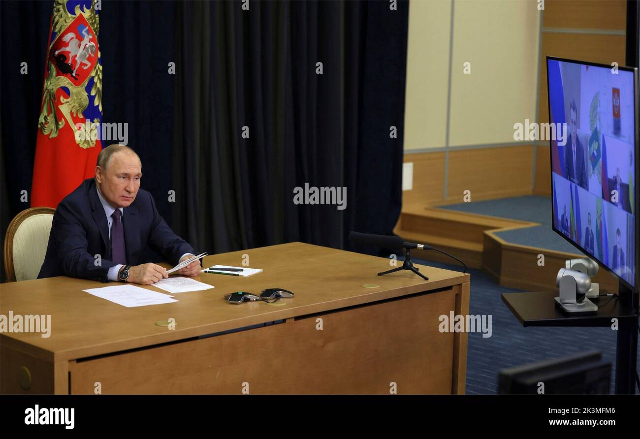 Sochi, Russia. 27th Sep, 2022. Russian President Vladimir Putin hosts a video conference meeting with Agriculture Minister Dmitry Patrushev and regional agricultural officials to discuss the annual autumn harvest at the Bocharov Ruchei residence, September 27, 2022 in Sochi, Russia. Credit: Gavriil Grigorov/Kremlin Pool/Alamy Live News Stock Photo