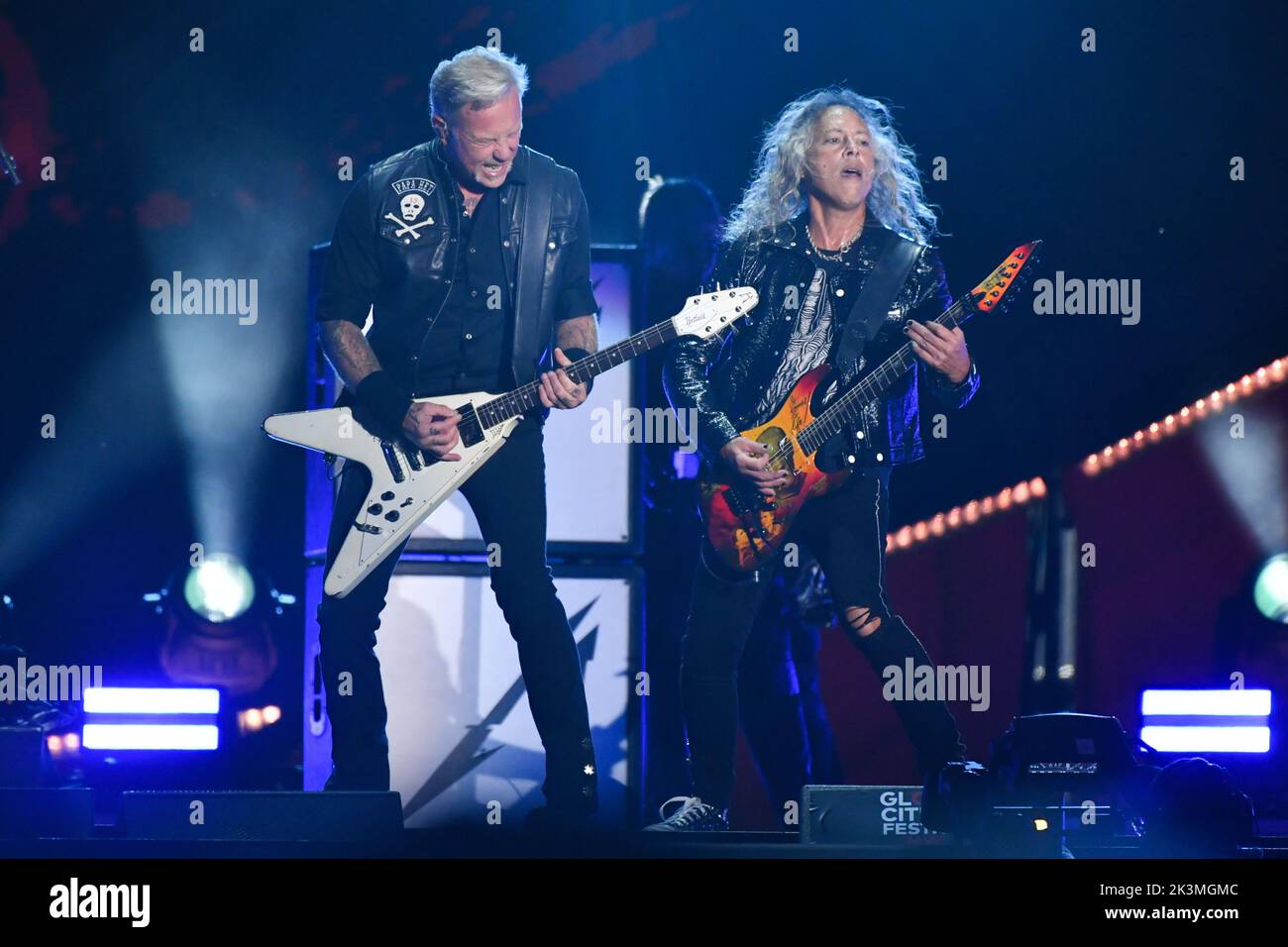 Video: METALLICA's JAMES HETFIELD & KIRK HAMMETT Perform National Anthem At  'Metallica Night' At Oracle Park - Loaded Radio