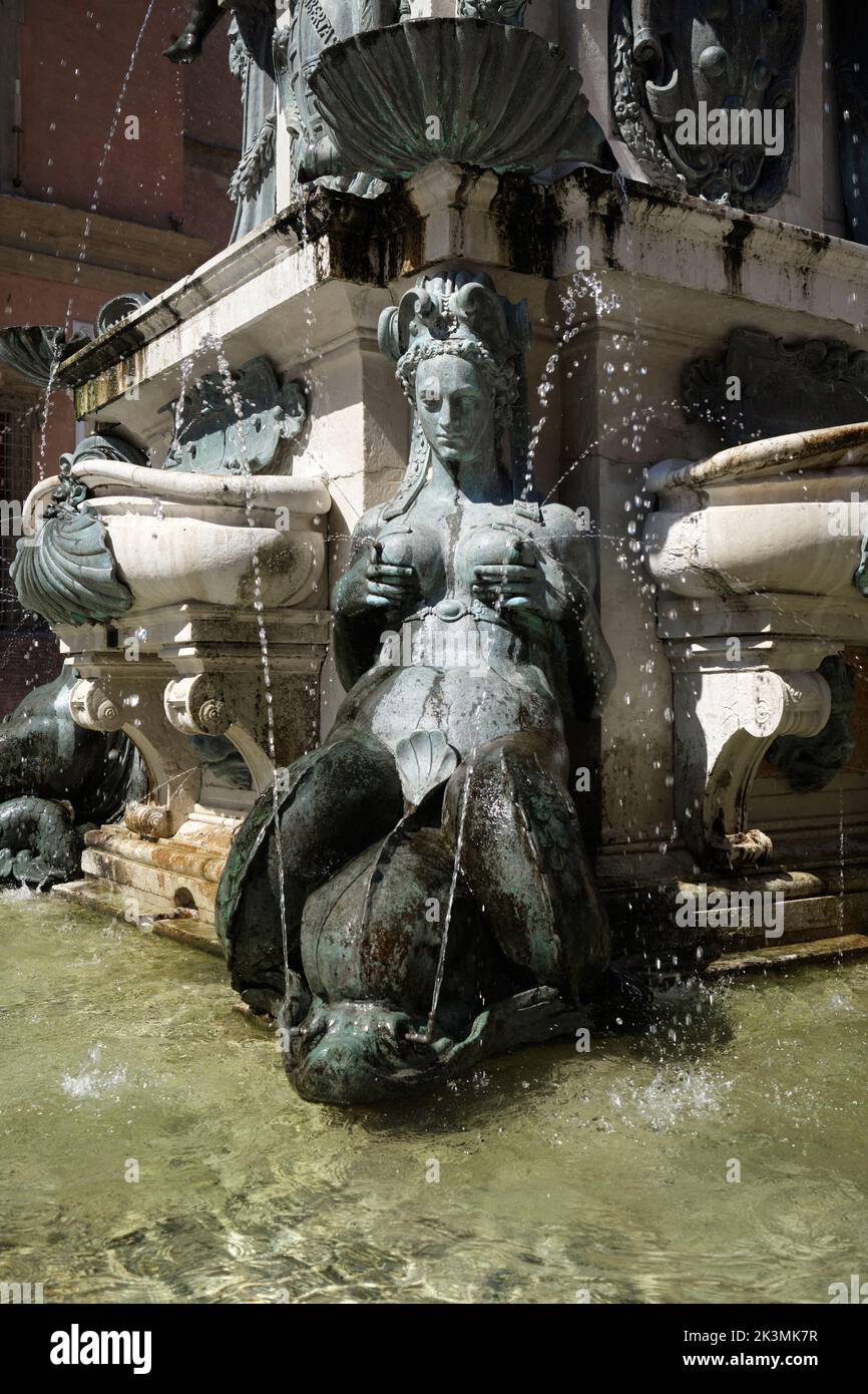 Neptune nereid sculpture hires stock photography and images Alamy