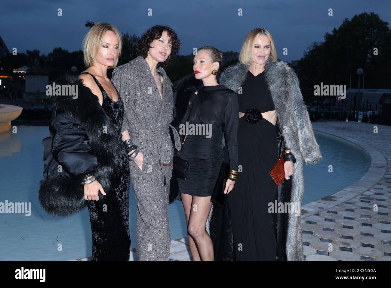 Paris, France, September 27, 2022, Amber Valletta, Shalom Harlow, Kate