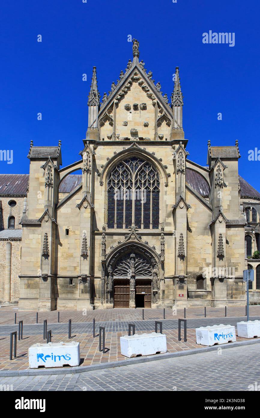 Side entrance of the 11th century Romanesque Basilica of Saint-Remi in Reims (Marne), France Stock Photo