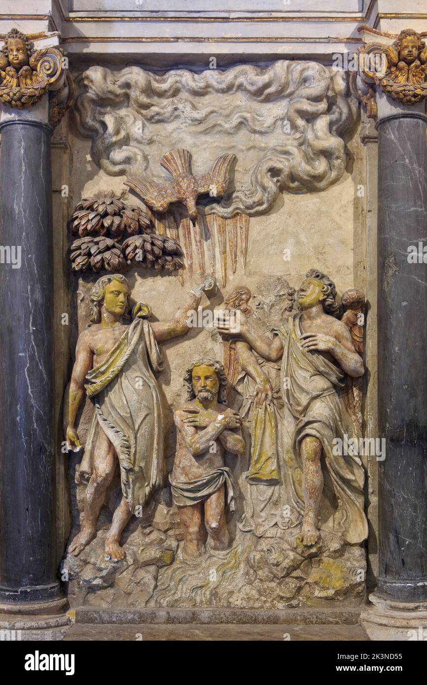The baptism of Jesus Christ by John the Baptist (by Nicolas Jacques, 1610) at the Basilica of Saint-Remi in Reims (Marne), France Stock Photo