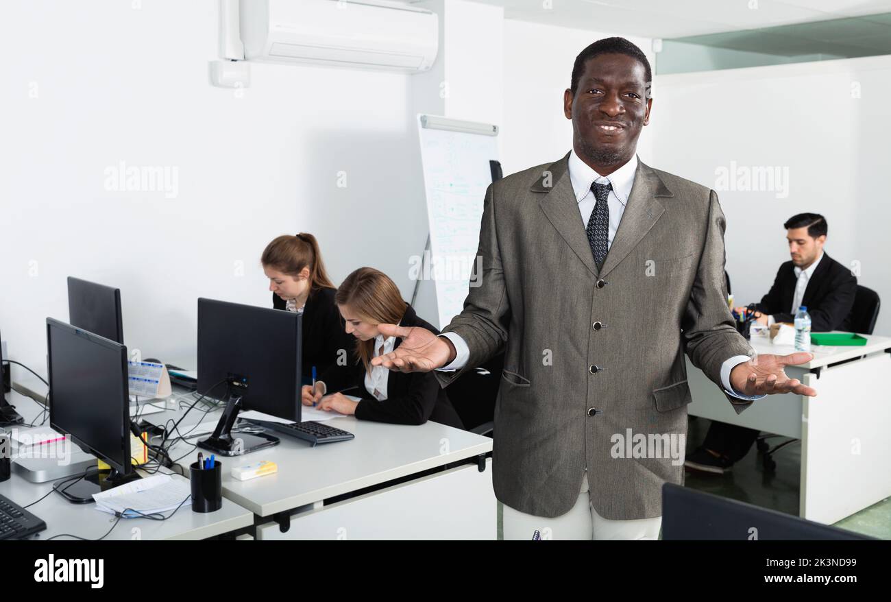 Group portrait people welcoming hi-res stock photography and images - Alamy