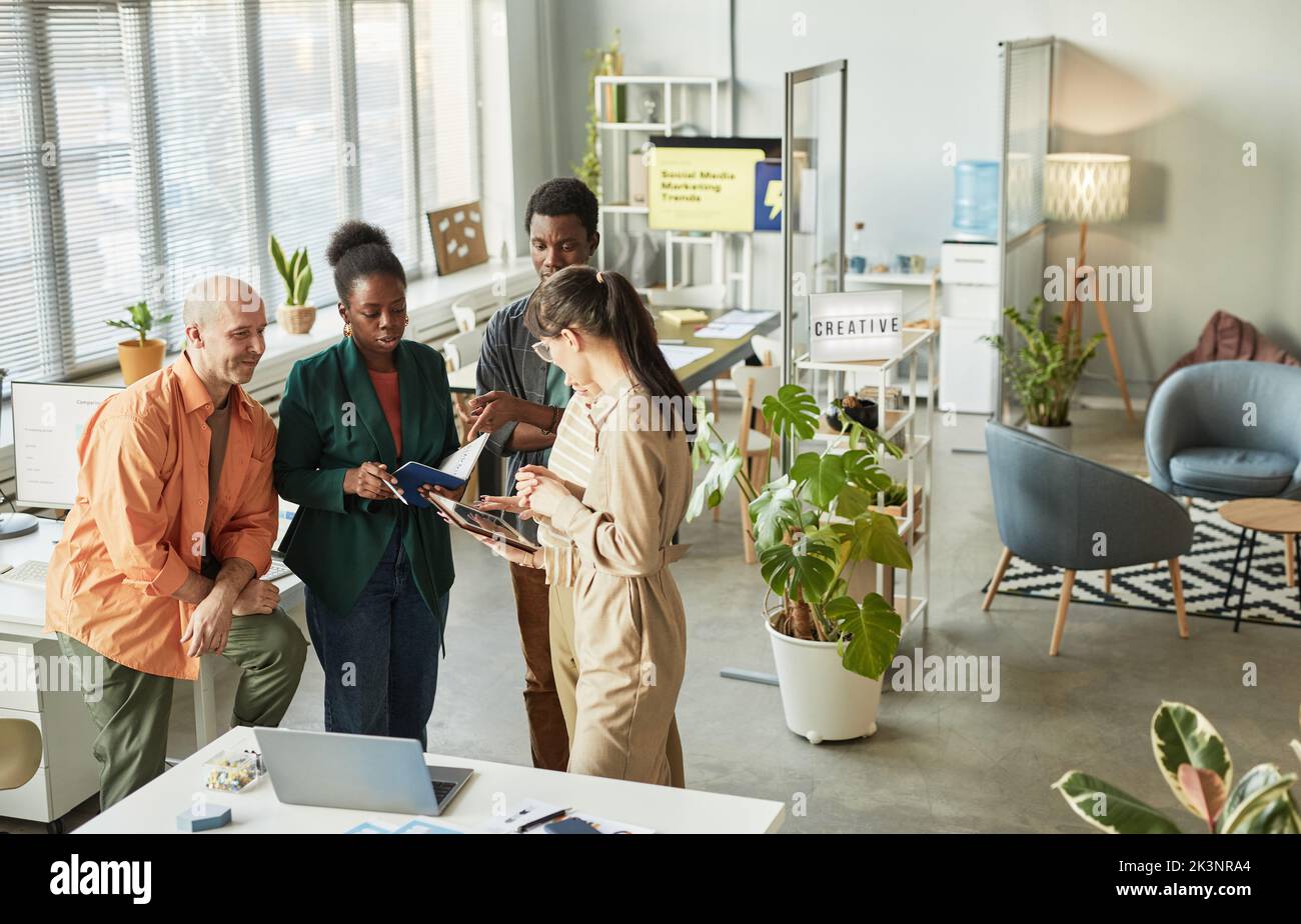 Teamwork multicultural hi-res stock photography and images - Alamy