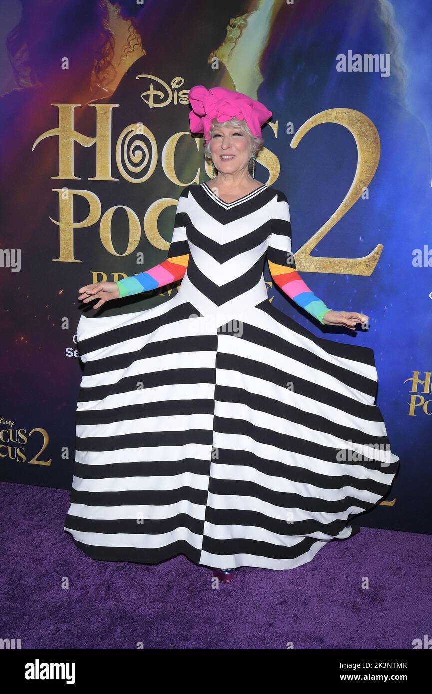 New York Usa 27th Sep 2022 Bette Midler Attends The Hocus Pocus 2 Premiere At Amc Lincoln