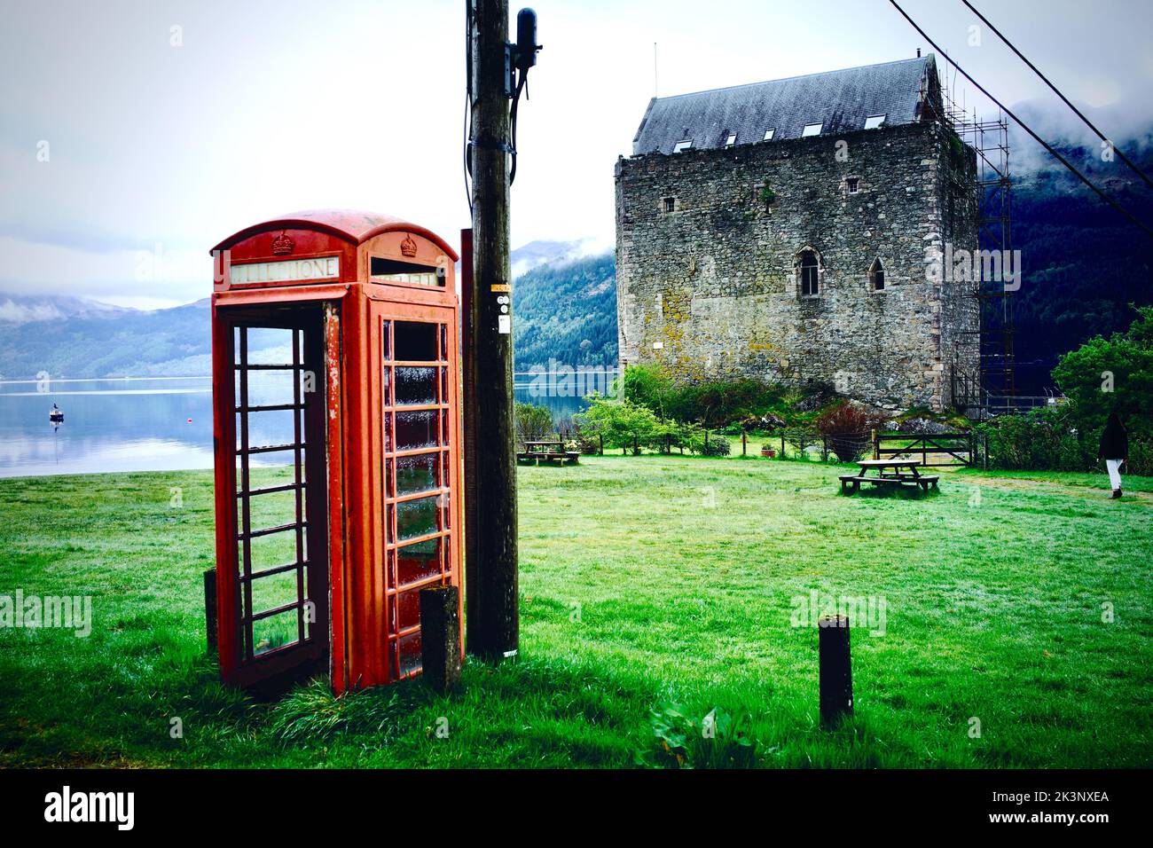 Green phone booth hi-res stock photography and images - Alamy