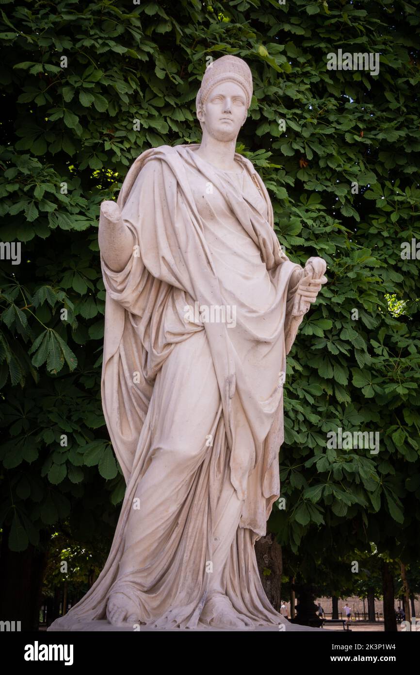 Paris park sculpture Stock Photo Alamy