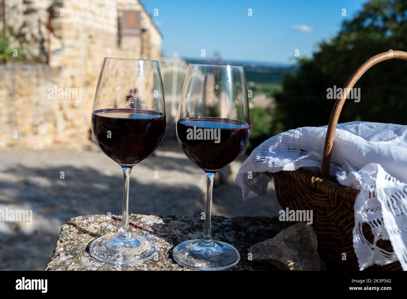 Wine tour with tasting of red dry wine and ruins of medieval castle of ChâteauneufduPape