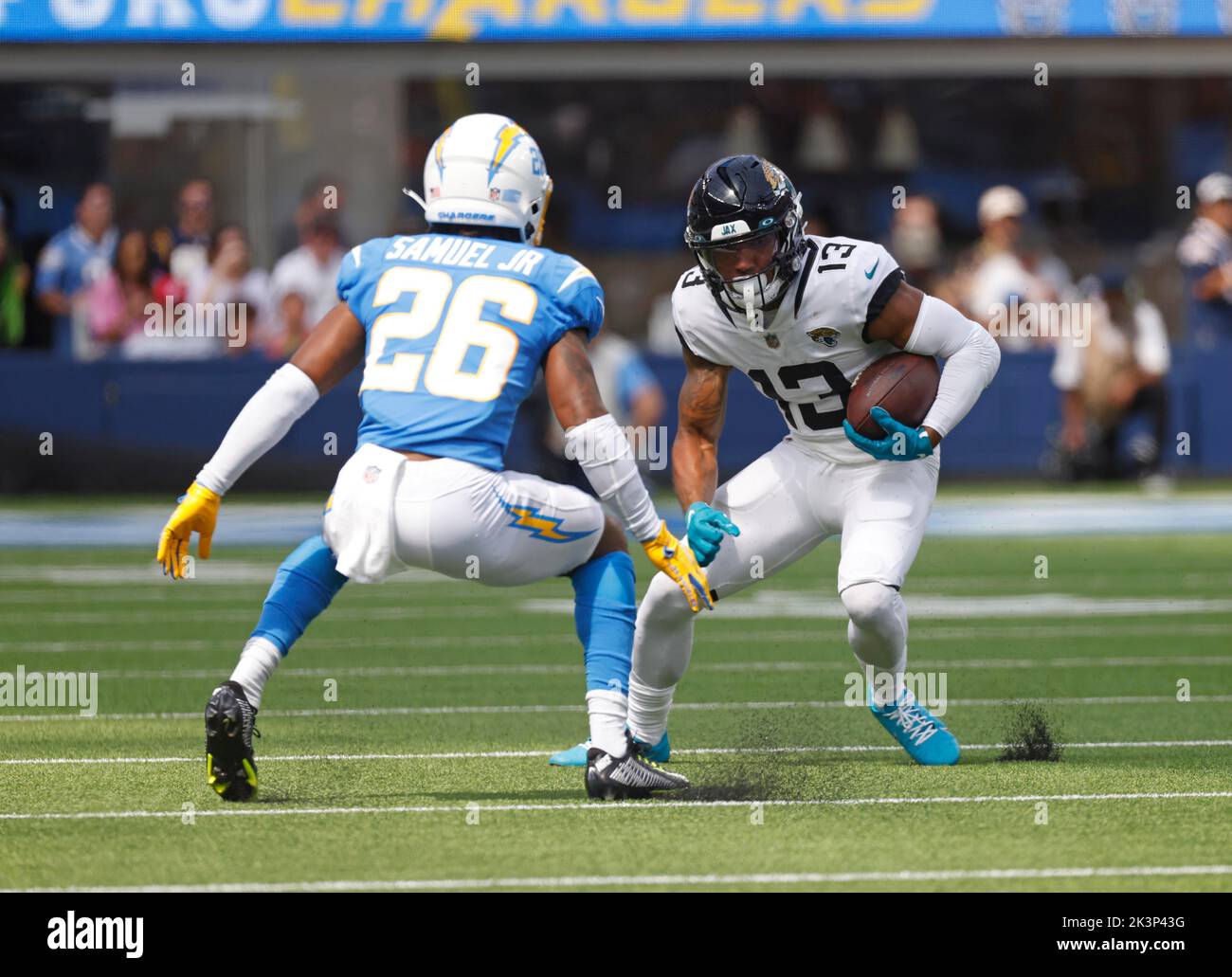Inglewood, California, USA. 25th Sep, 2022. Jacksonville Jaguars wide receiver Christian Kirk (13) carries the ball during the NFL football game between the Los Angeles Chargers and the Jacksonville Jaguars at SoFi Stadium in Inglewood, California. Mandatory Photo Credit : Charles Baus/CSM/Alamy Live News Stock Photo