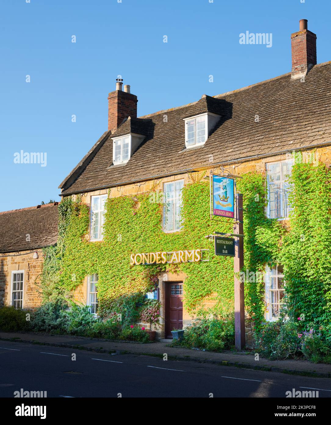 Ivy clad wall sondes arms pub village rockingham england refresh hires