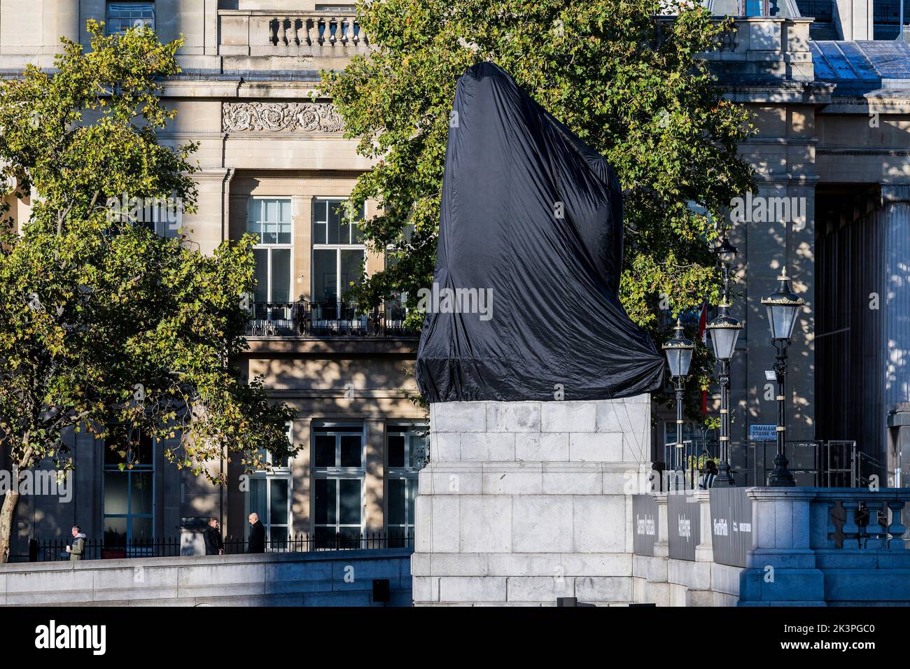 London, UK. 28th Sep, 2022. Shrouded in black and awaiting its unveiling - Antelope by Samson Kambalu on the Fourth Plinth in Trafalgar Square. Credit: Guy Bell/Alamy Live News Stock Photo