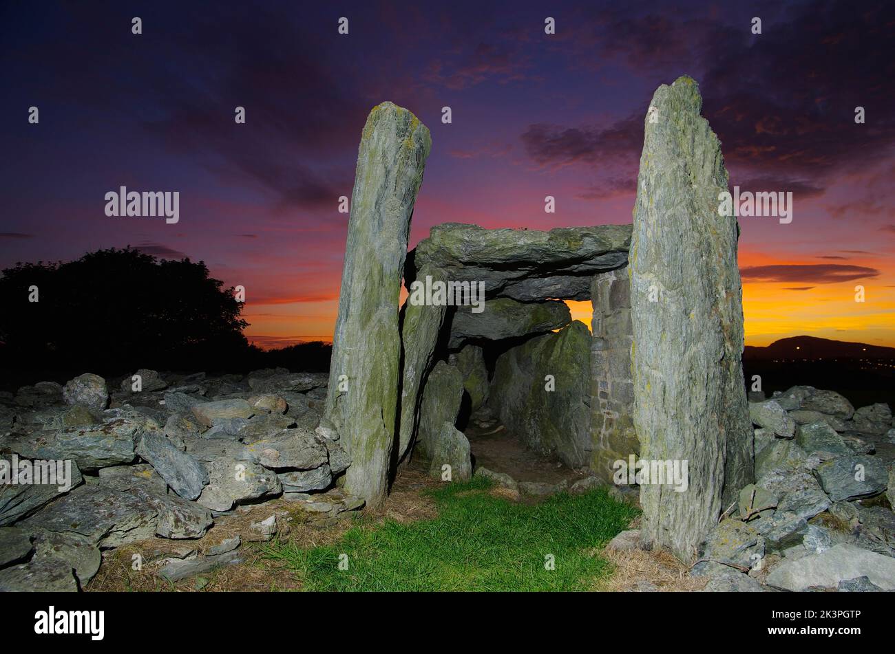 Sunset, Trefignath Neolithic, Burial Chamber, Holyhead, Anglesey, North Wales, Stock Photo