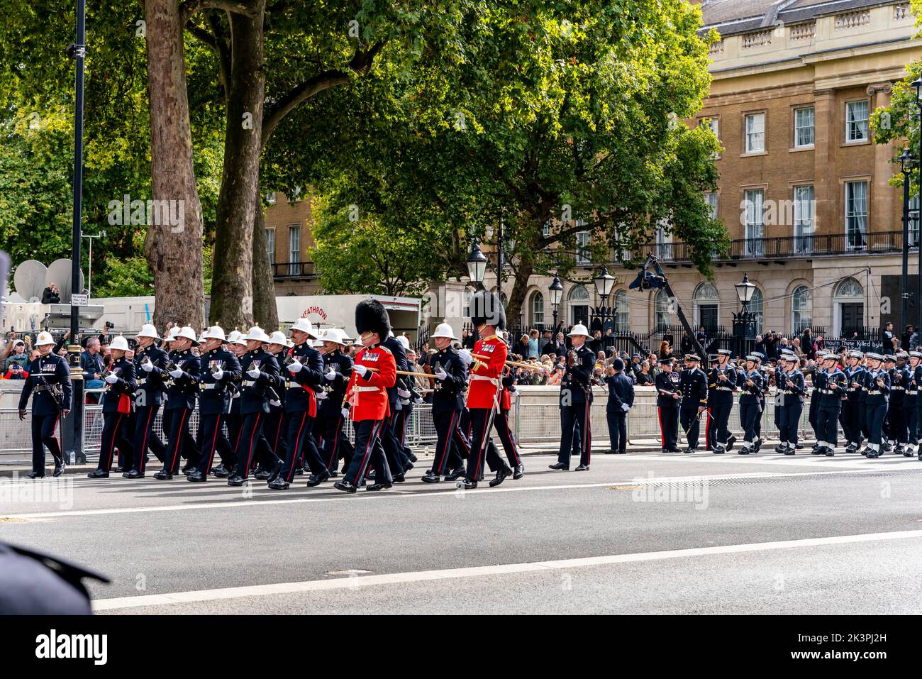 Members Of The Royal Navy March Up Whitehall As Part Of The Queen Elizabeth II Funeral Procession, Whitehall, London, UK. Stock Photo