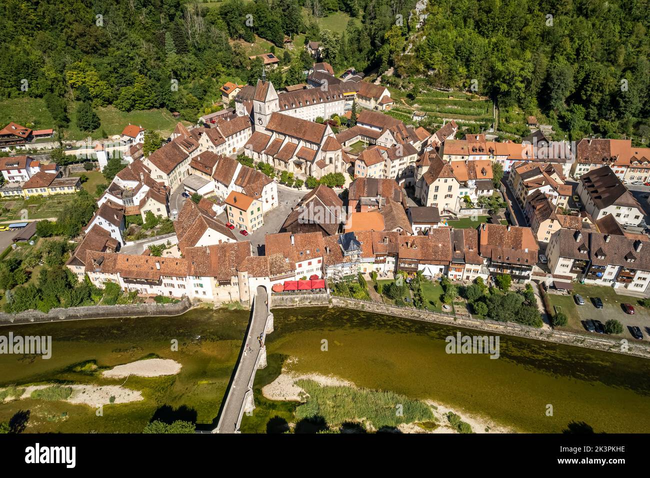Die historische Altstadt von Saint-Ursanne aus der Luft gesehen, Schweiz, Europa |   The historic old town of Saint-Ursanne seen from above, Switzerla Stock Photo