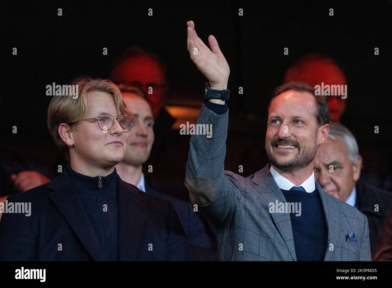 Oslo 20220927.From left: Prince Sverre Magnus and Crown Prince Haakon in the stands during the Nations League fotball match between Norway and Serbia at Ullevaal Stadium. Photo: Javad Parsa / NTB Stock Photo
