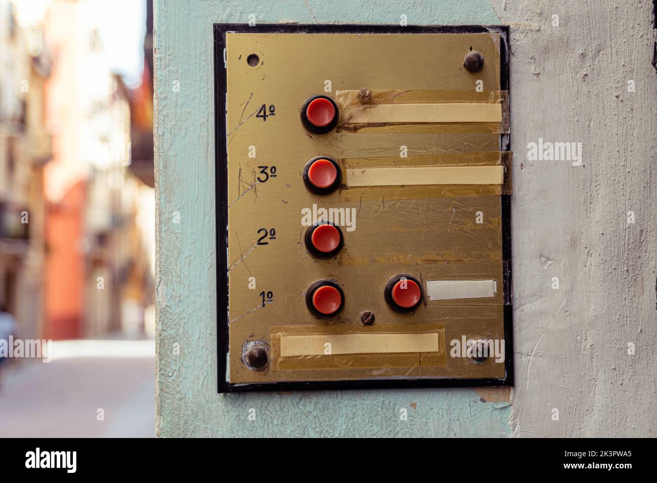 Elevator buttons old hi-res stock photography and images - Alamy