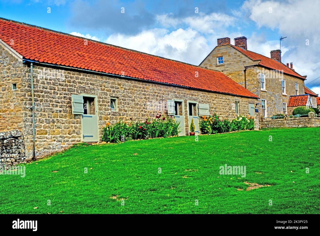 Country House, Lockton Village, North Yorkshire, England Stock Photo