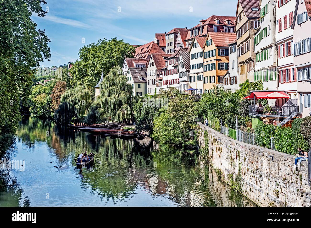 Tübingen (Tuebingen, Baden-Wuerttemberg, Germany): Bunte Haeuser am Neckar mit Hoelderlinturm und Stiftskirche; Colourful Houses at the bank of the ri Stock Photo