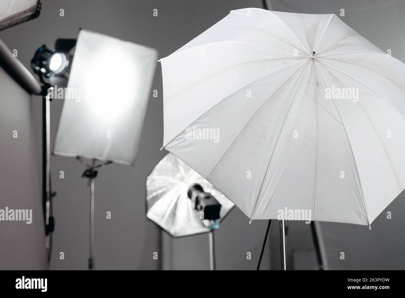 studio lighting, lighting equipment on the set close up Stock Photo - Alamy