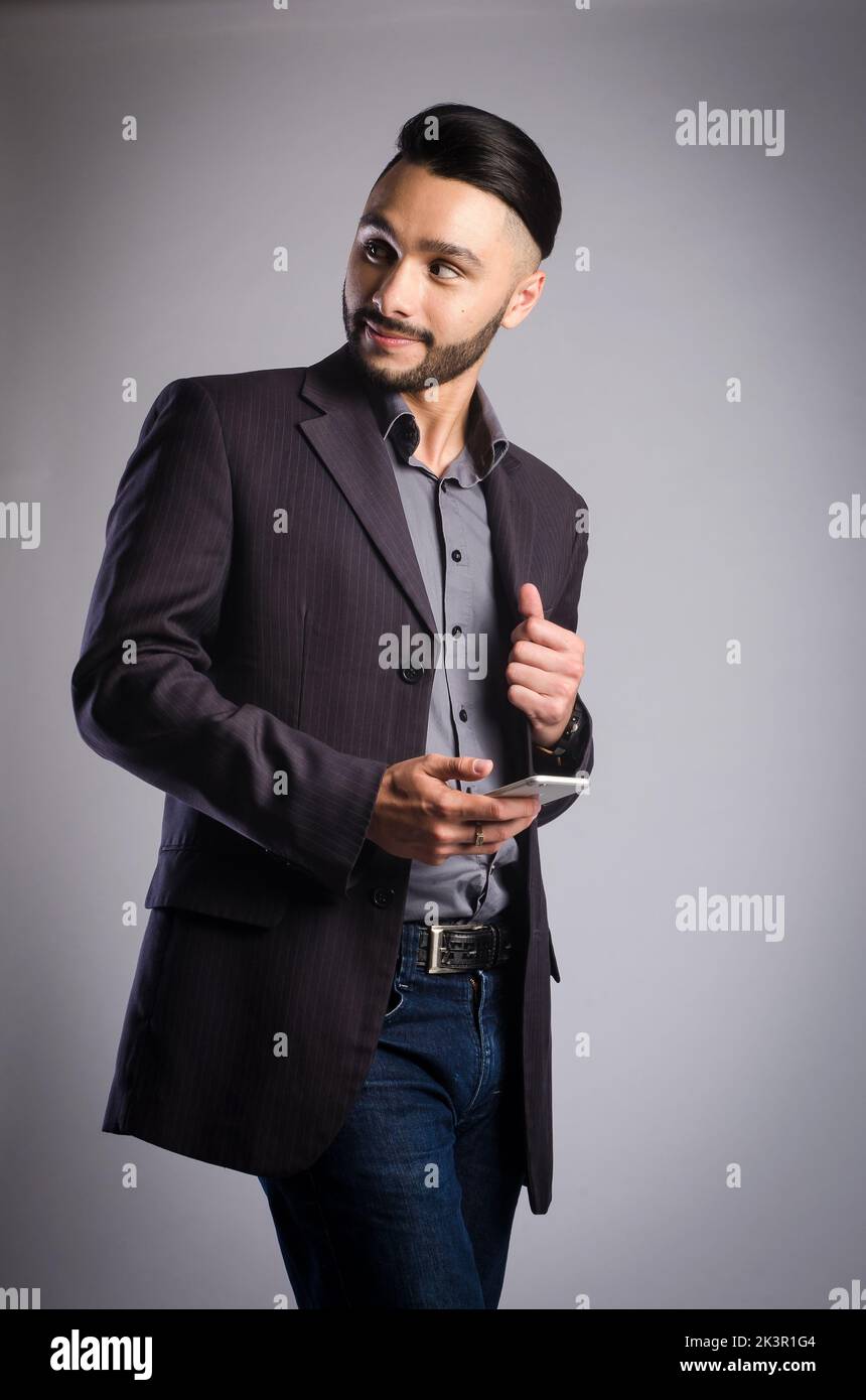 Pose posed model hi-res stock photography and images - Alamy
