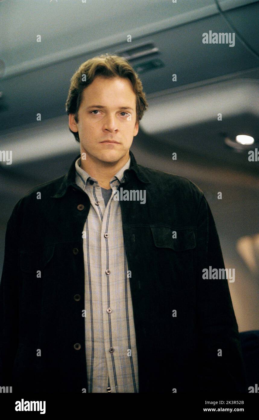Peter Sarsgaard Film: Flightplan; Flight Plan (2005) Characters: Carson  Director: Robert Schwentke 23 September 2005   **WARNING** This Photograph is for editorial use only and is the copyright of BUENA VISTA and/or the Photographer assigned by the Film or Production Company and can only be reproduced by publications in conjunction with the promotion of the above Film. A Mandatory Credit To BUENA VISTA is required. The Photographer should also be credited when known. No commercial use can be granted without written authority from the Film Company. Stock Photo