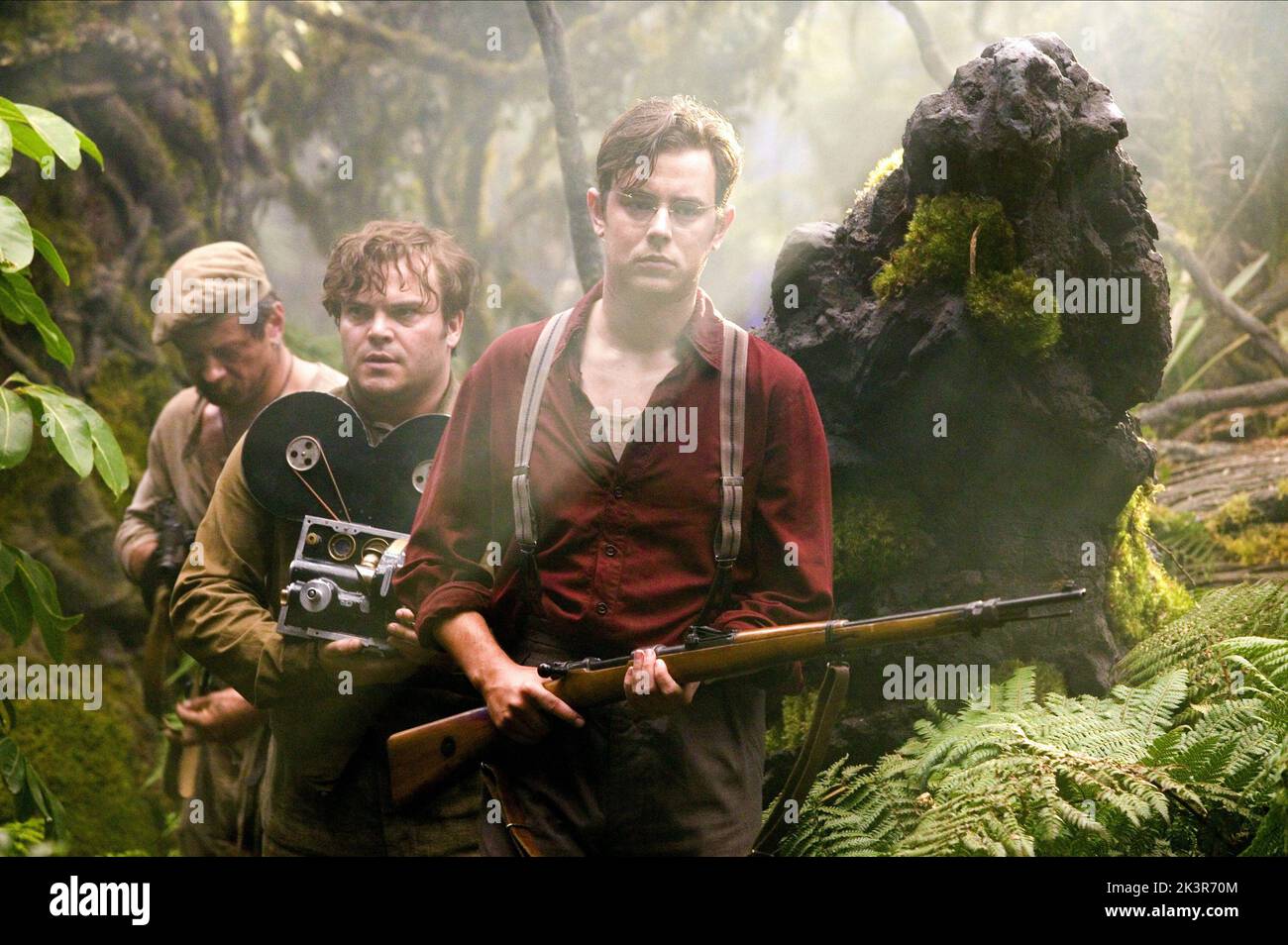 Andy Serkis, Jack Black & Colin Hanks Film: King Kong (USA/NZ/DE 2005) Characters: Kong,Carl Denham & Preston  Director: Peter Jackson 05 December 2005   **WARNING** This Photograph is for editorial use only and is the copyright of UNIVERSAL and/or the Photographer assigned by the Film or Production Company and can only be reproduced by publications in conjunction with the promotion of the above Film. A Mandatory Credit To UNIVERSAL is required. The Photographer should also be credited when known. No commercial use can be granted without written authority from the Film Company. Stock Photo