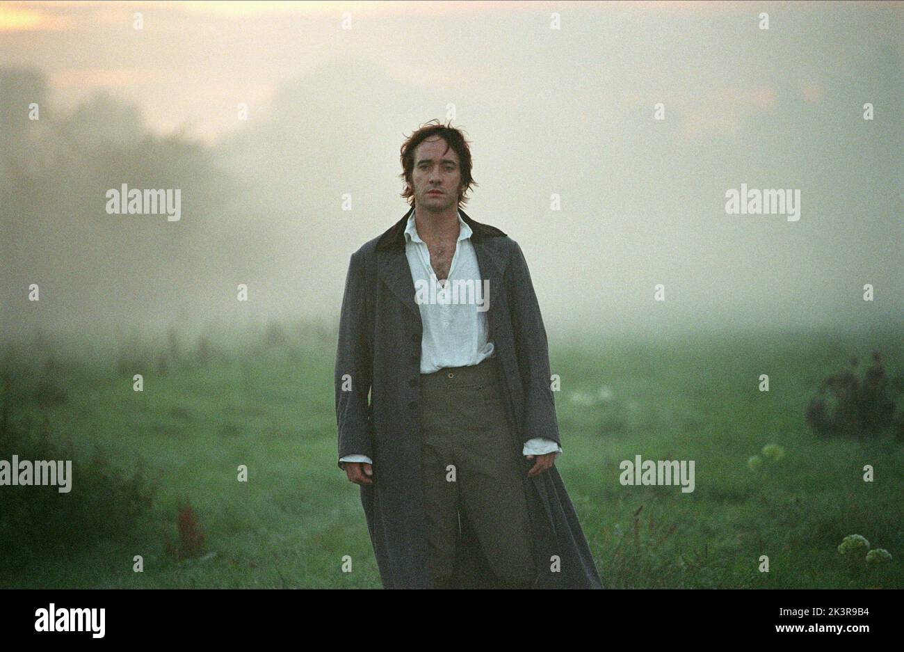 Matthew Macfadyen Film: Pride & Prejudice (UK/USA/FR 2005) Characters: Mr. Darcy  / Literaturverfilmung (Based On The Book By Jane Austen) Director: Joe Wright 25 July 2005   **WARNING** This Photograph is for editorial use only and is the copyright of WORKING TITLE and/or the Photographer assigned by the Film or Production Company and can only be reproduced by publications in conjunction with the promotion of the above Film. A Mandatory Credit To WORKING TITLE is required. The Photographer should also be credited when known. No commercial use can be granted without written authority from the Stock Photo
