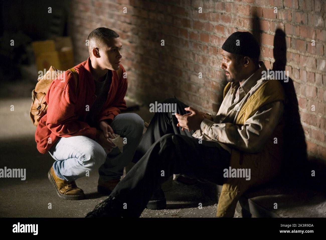 Wilson Jermaine Heredia & Jesse L. Martin Film: Rent (2005) Characters: Angel Dumott Schunard & Tom Collins  Director: Chris Columbus 23 November 2005   **WARNING** This Photograph is for editorial use only and is the copyright of SONY and/or the Photographer assigned by the Film or Production Company and can only be reproduced by publications in conjunction with the promotion of the above Film. A Mandatory Credit To SONY is required. The Photographer should also be credited when known. No commercial use can be granted without written authority from the Film Company. Stock Photo