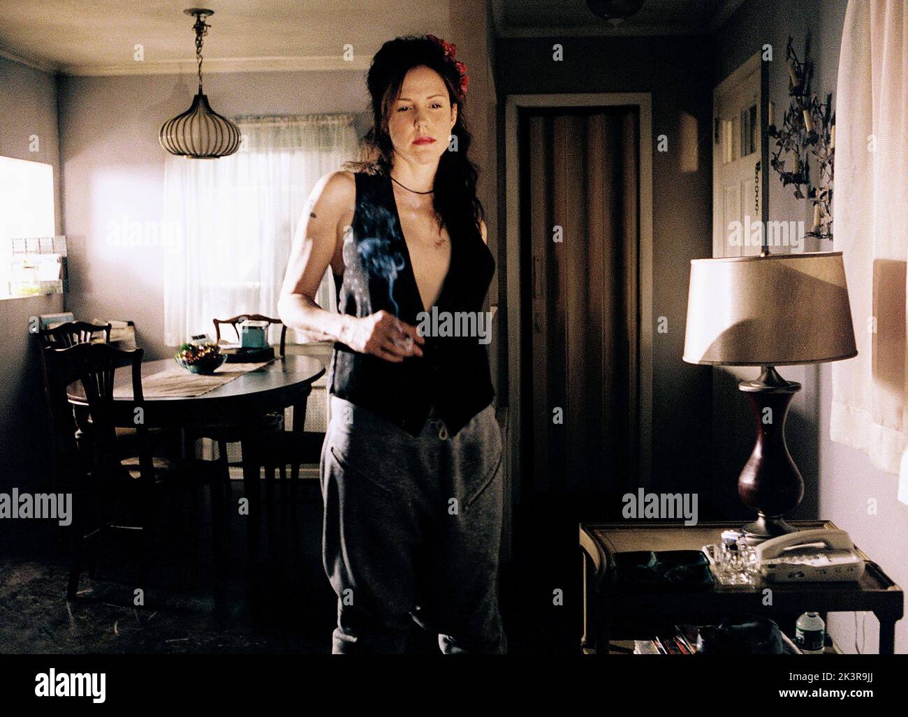 mary louise parker smoking cigarettes Smoking mary hi-res stock photography and images