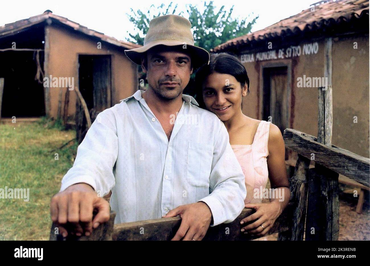 Angelo Antonio & Dira Paes Film: 2 Filhos De Francisco - A Historia De Zeze Di Camargo & Luciano (2005) Characters: Francisco Jose de Camargo & Helena Siqueira de Camargo  Director: Breno Silveira 19 August 2005   **WARNING** This Photograph is for editorial use only and is the copyright of COLUMBIA TRISTAR and/or the Photographer assigned by the Film or Production Company and can only be reproduced by publications in conjunction with the promotion of the above Film. A Mandatory Credit To COLUMBIA TRISTAR is required. The Photographer should also be credited when known. No commercial use can b Stock Photo